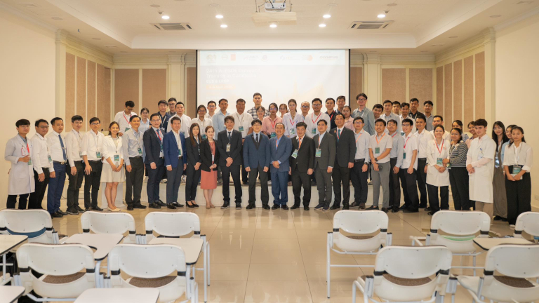 Dynamic Group News